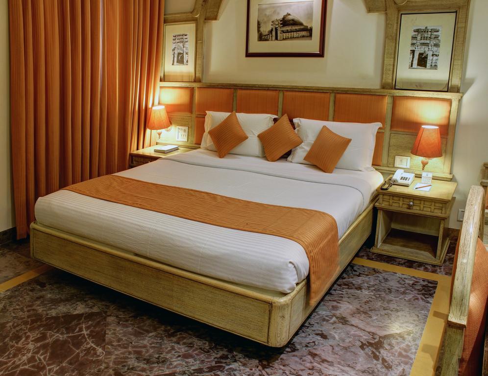 Palace On Ganges - Heritage Hotel Varanasi Exterior foto
